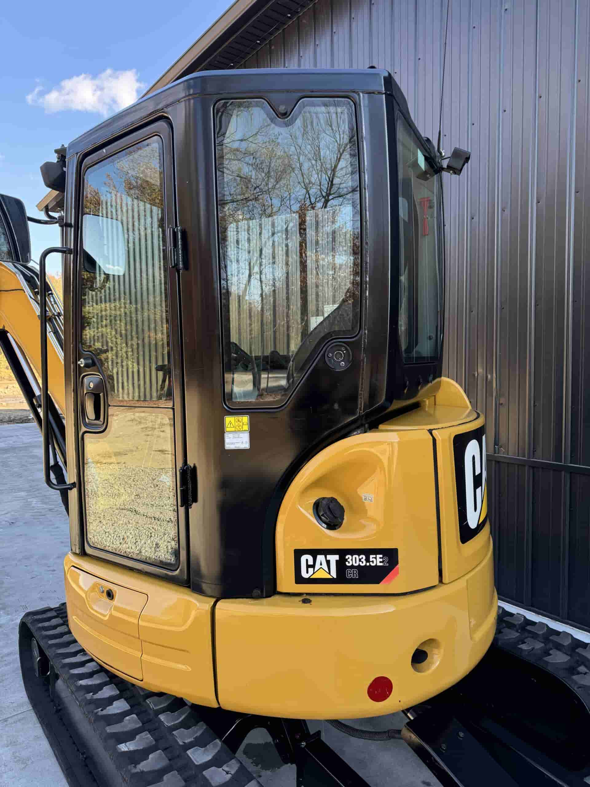 2019 CAT 303.5E2 CLEAN
